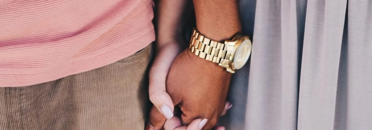 should couples live together