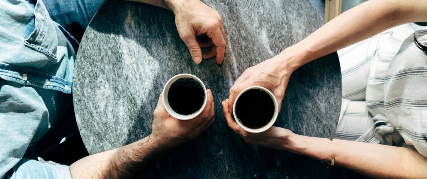 couple-at-coffee-shop