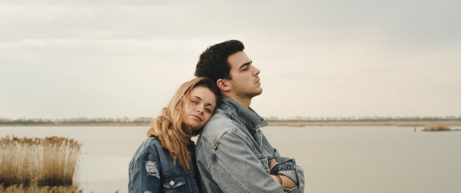 couple-on-beach